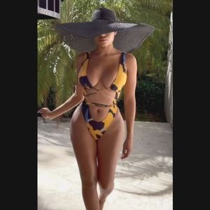 New - Sexy Monikini
